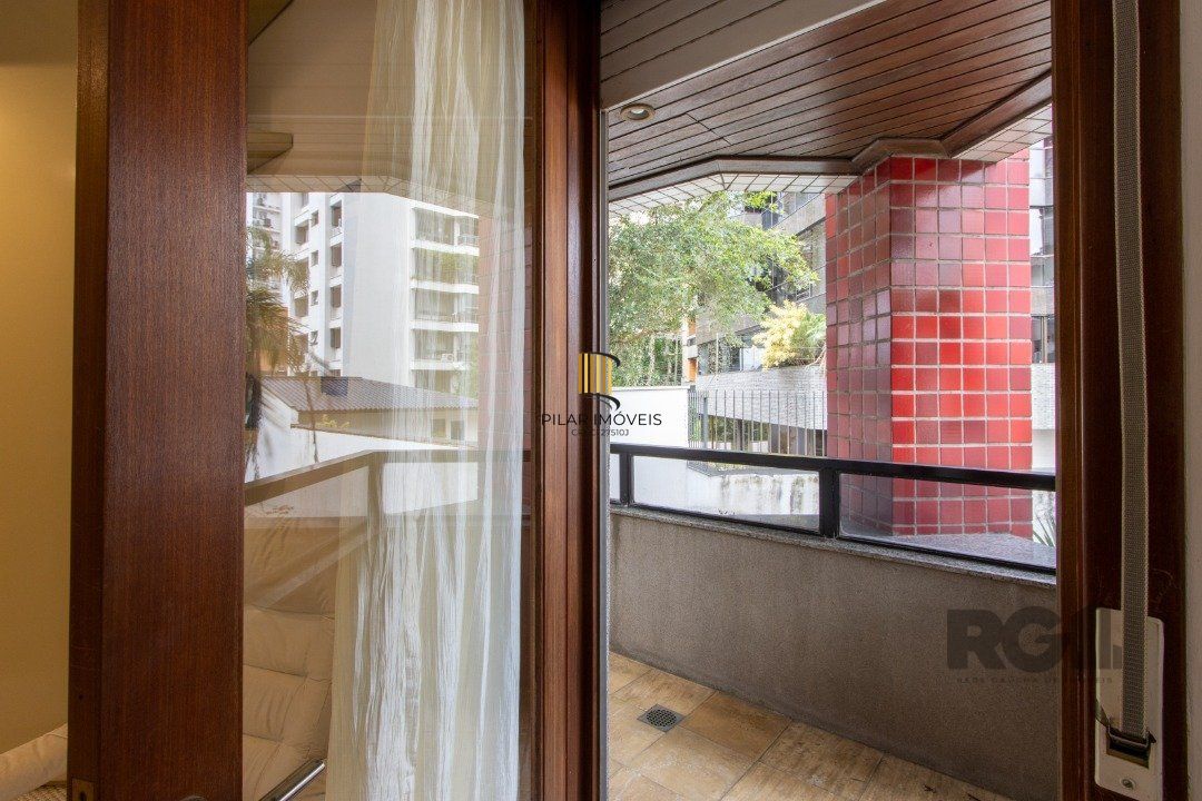 Apartamento 4 dormitórios no bairro Petrópolis