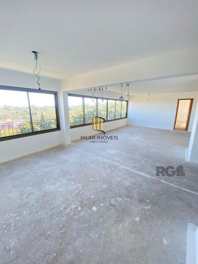 Apartamento 6 dormitórios no bairro Cavalhada