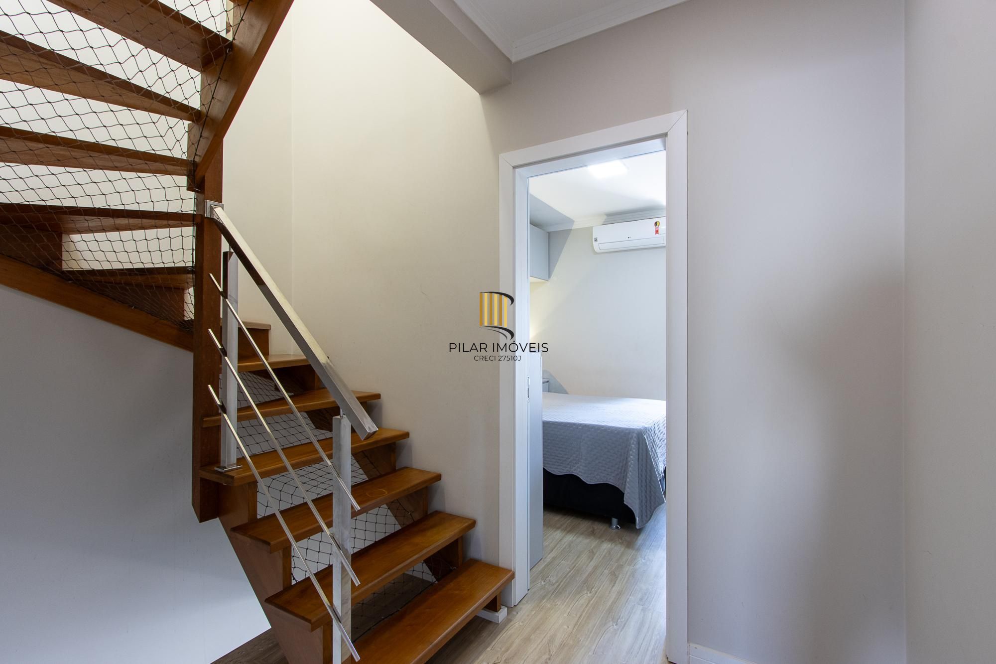 Ótima casa com 3dormitórios 1 suite no bairro Tristeza