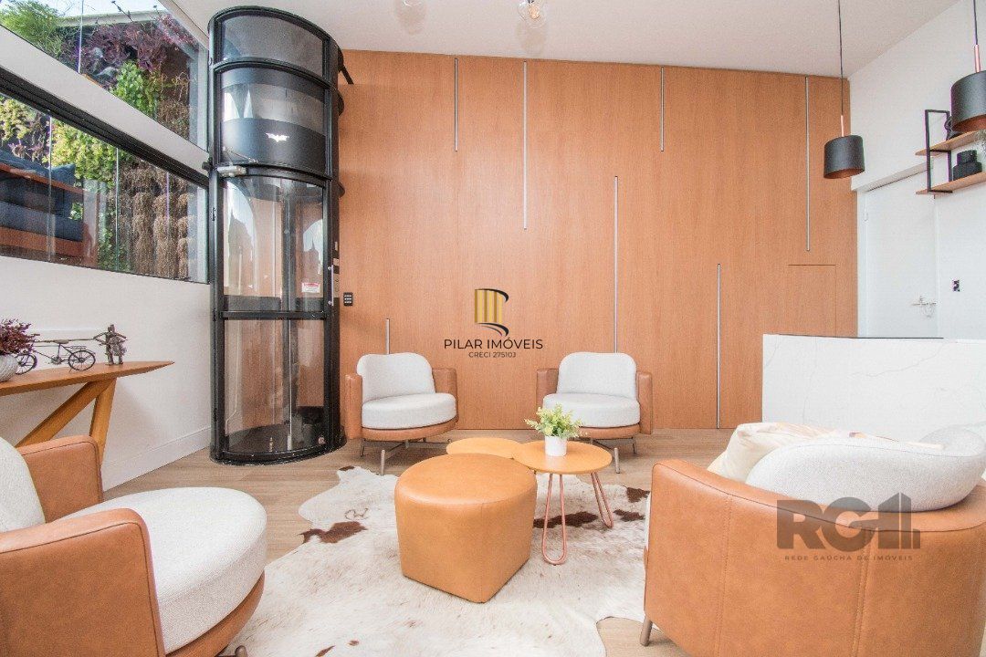 Cobertura de alto padrão, construtora Clave, vista perene para o Rio, 3 suítes, piscina, 3 vagas cobertas.