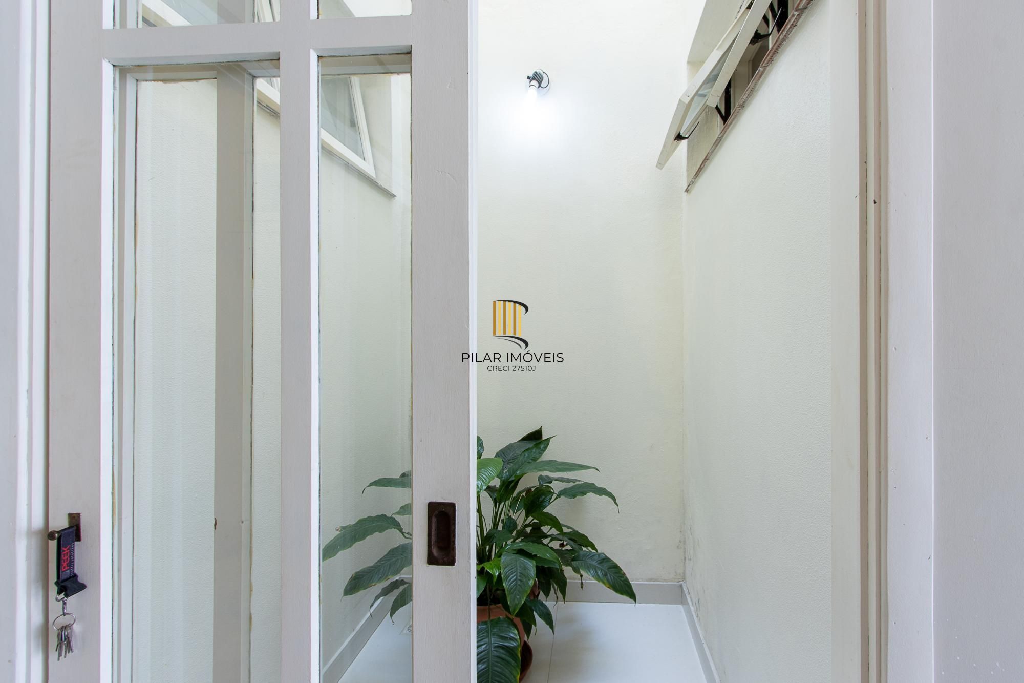 Casa 4 dormitórios no bairro Cristal