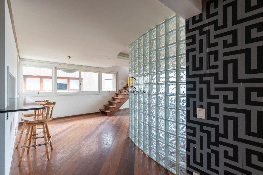 Cobertura para Venda - 302m², 4 dormitórios, sendo 1 suites, 3 vagas - Menino Deus