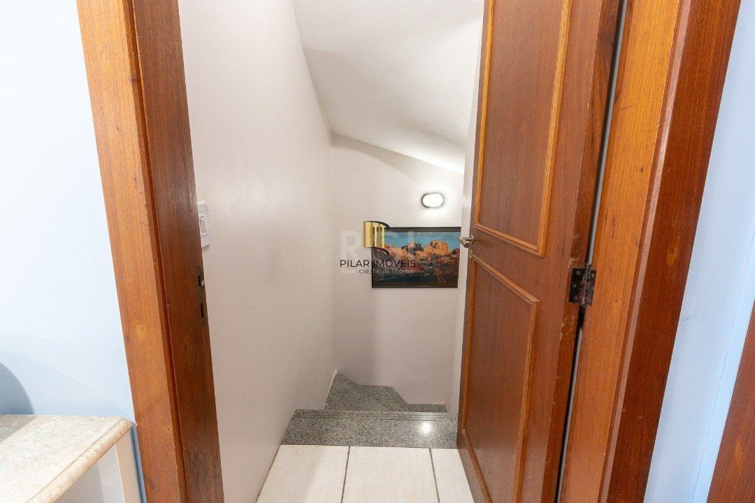 Casa Condominio para Venda - 175m², 3 dormitórios, sendo 1 suites, 4 vagas - Tristeza