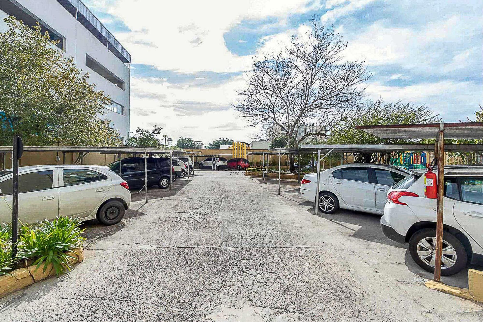 Excelente Apartamento 2 Dormitórios na Av. Wenceslau Escobar