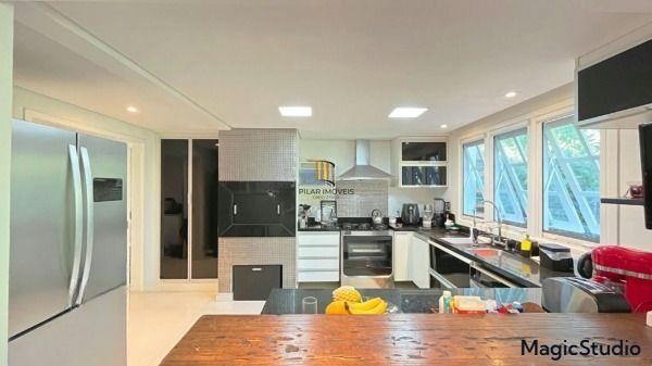 Casa em Condomínio na Pedra Redonda | 4 Dormitórios | 297m² | 4 Vagas | Solar Biarritz
