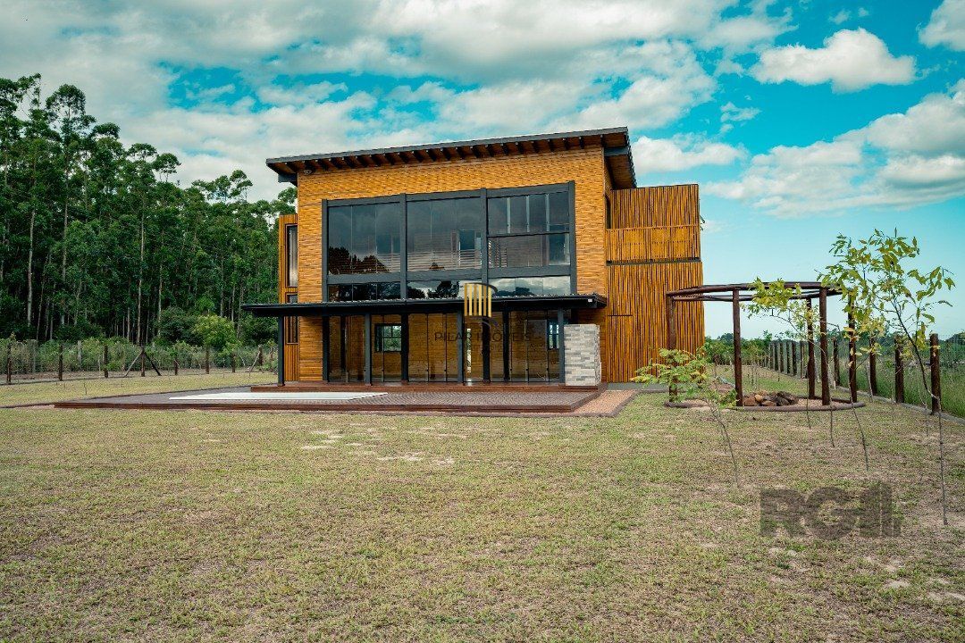 Casa de Condomínio 3 dormitórios no bairro Palmital