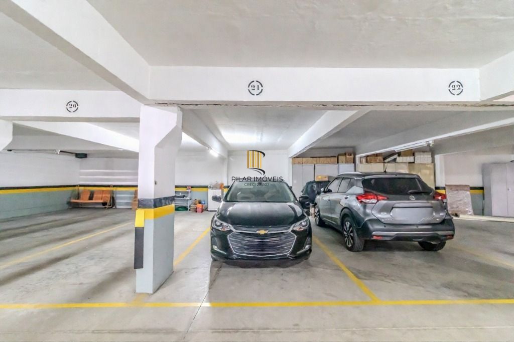 Apartamento com 2 quartos, vaga dupla - Bairro Petrópolis