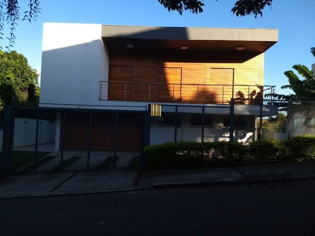 Casa 3 dormitórios no bairro Teresópolis
