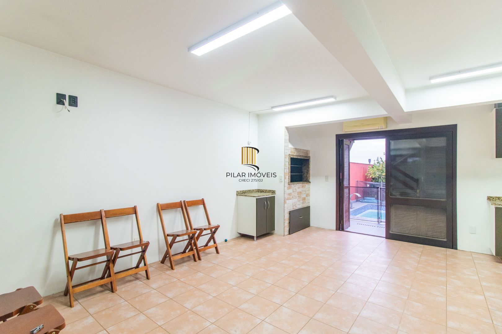 Casa no Imperial Park  3 dormitórios sendo 1 suíte, próximo a av. Juca Batista
