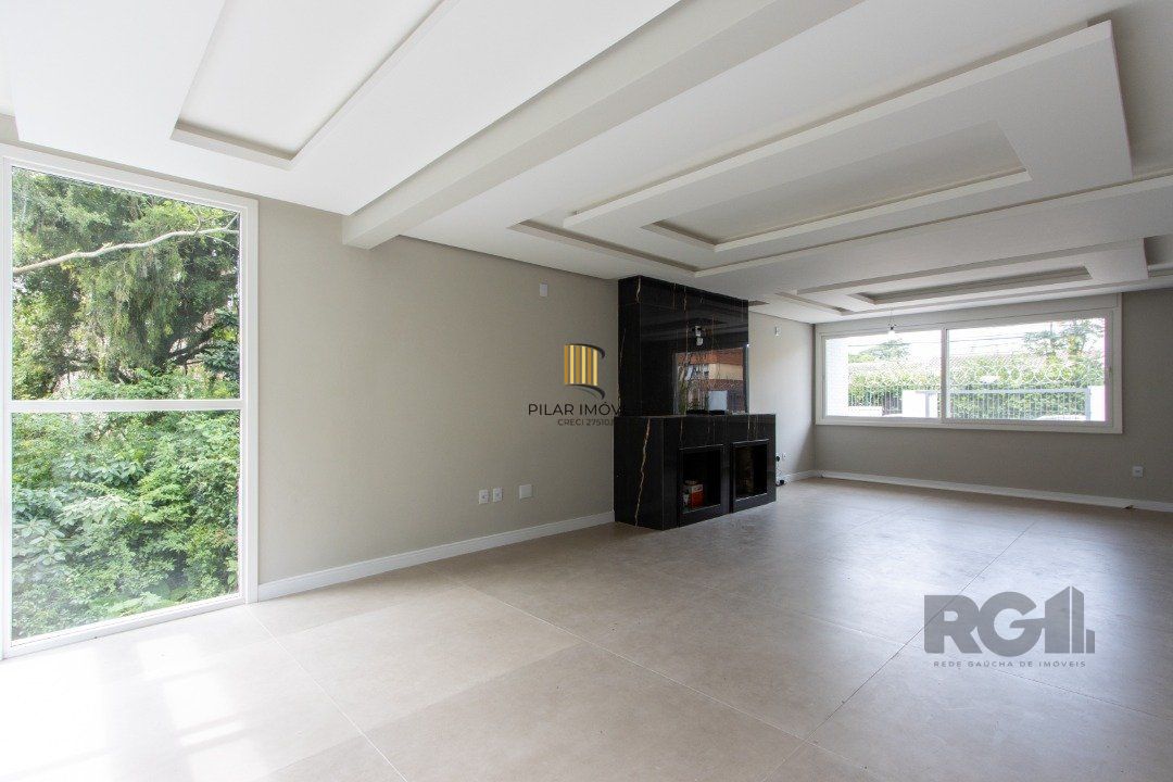 Casa | 3 quartos | 2 Suítes | 4 vagas cobertas | 260m2 Privativos | Bairro Santa Tereza