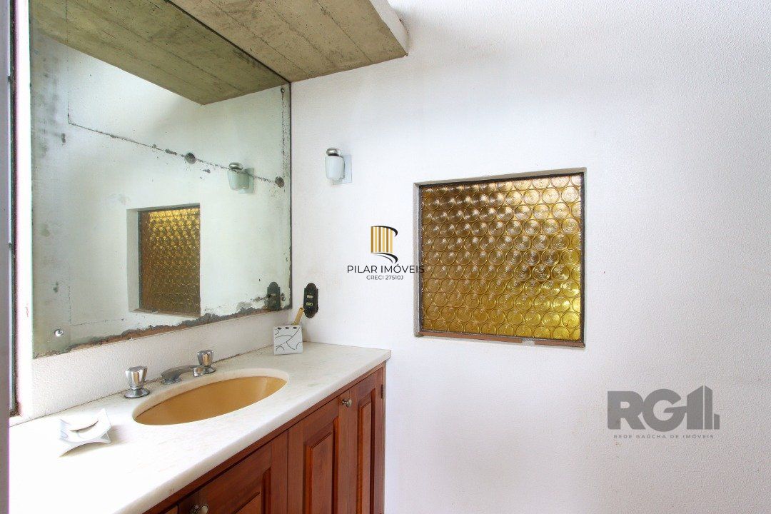 Casa para Venda - 393m², 4 dormitórios, sendo 2 suites, 4 vagas - Ipanema