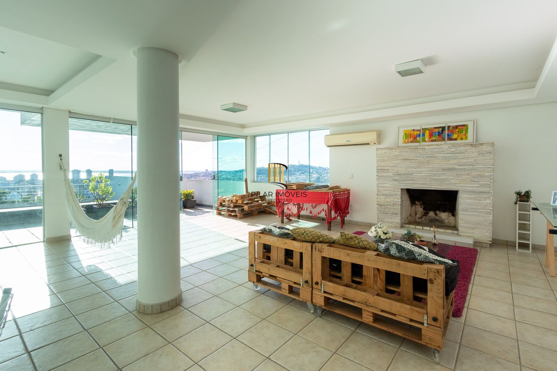 Casa para Venda - 470m², 3 dormitórios, sendo 1 suites, 6 vagas - Nonoai