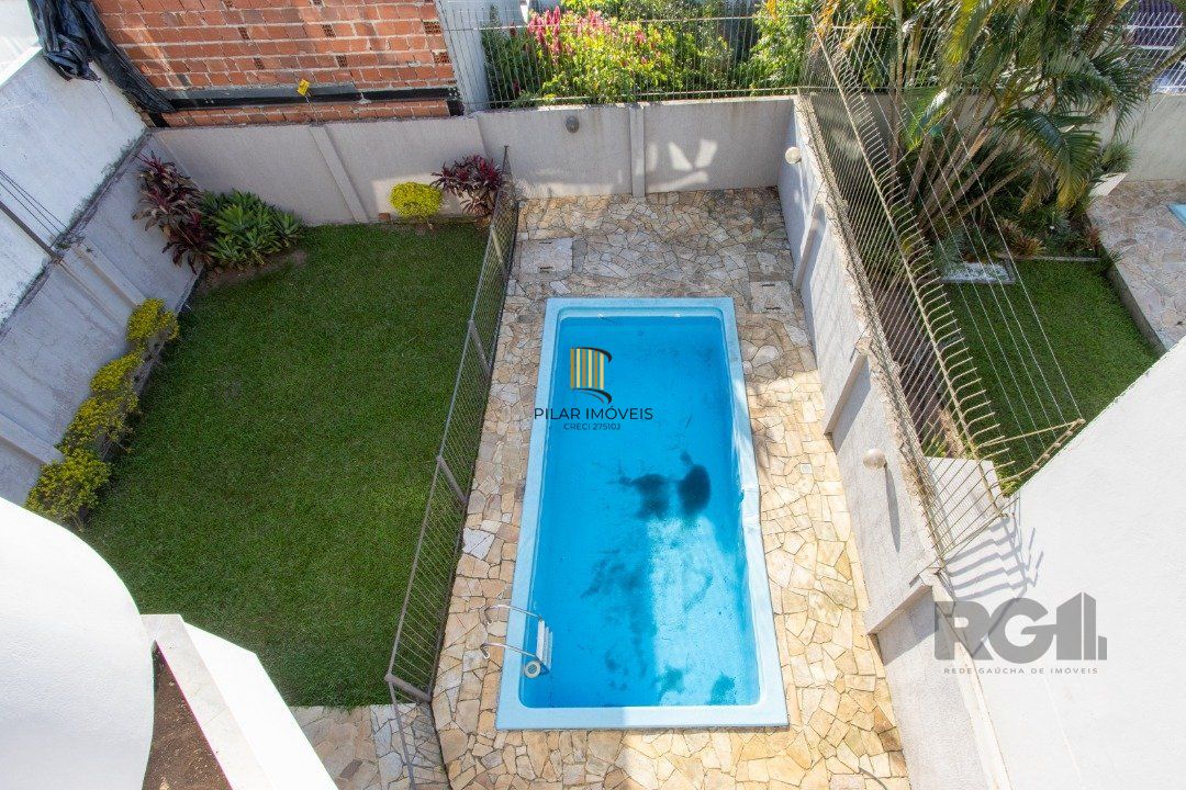 Casa 3 dormitórios no bairro Ipanema