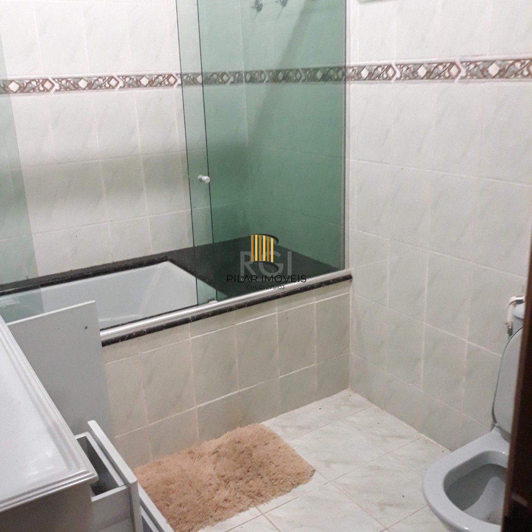 Casa 3 dormitórios no bairro Martinica