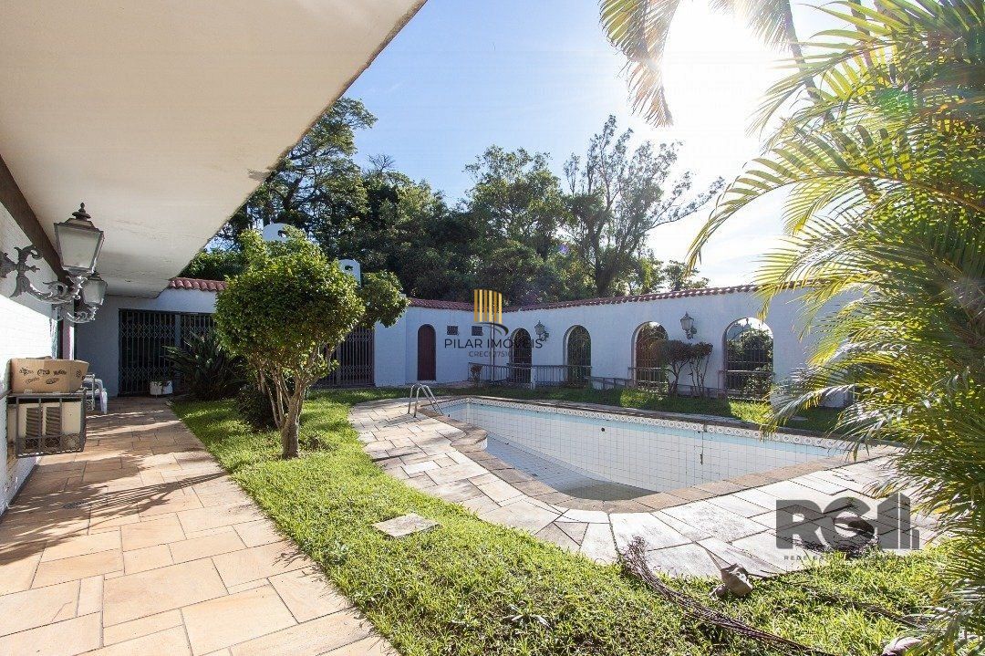 Casa para Venda - 580m², 3 dormitórios, sendo 1 suites, 3 vagas - Santa Tereza