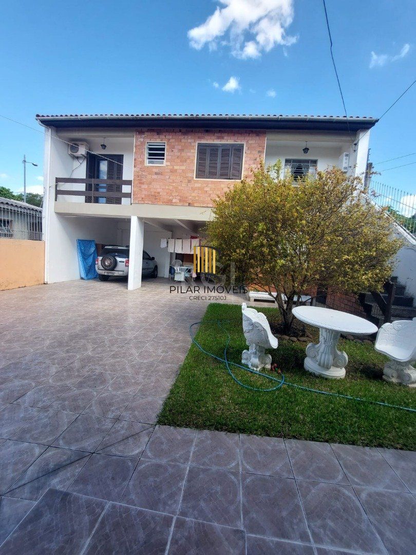 Casa 3 dormitórios no bairro Tristeza