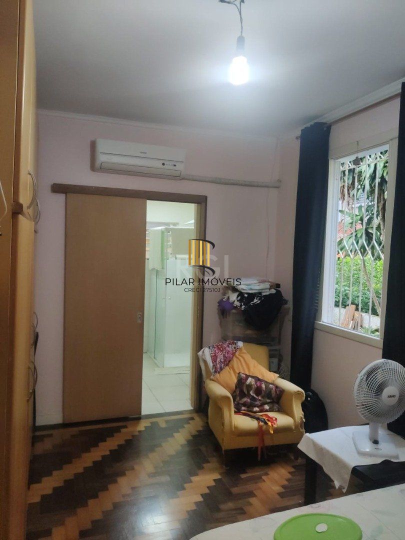 Casa para Venda - 205m², 3 dormitórios, sendo 1 suites, 2 vagas - Santo Antonio