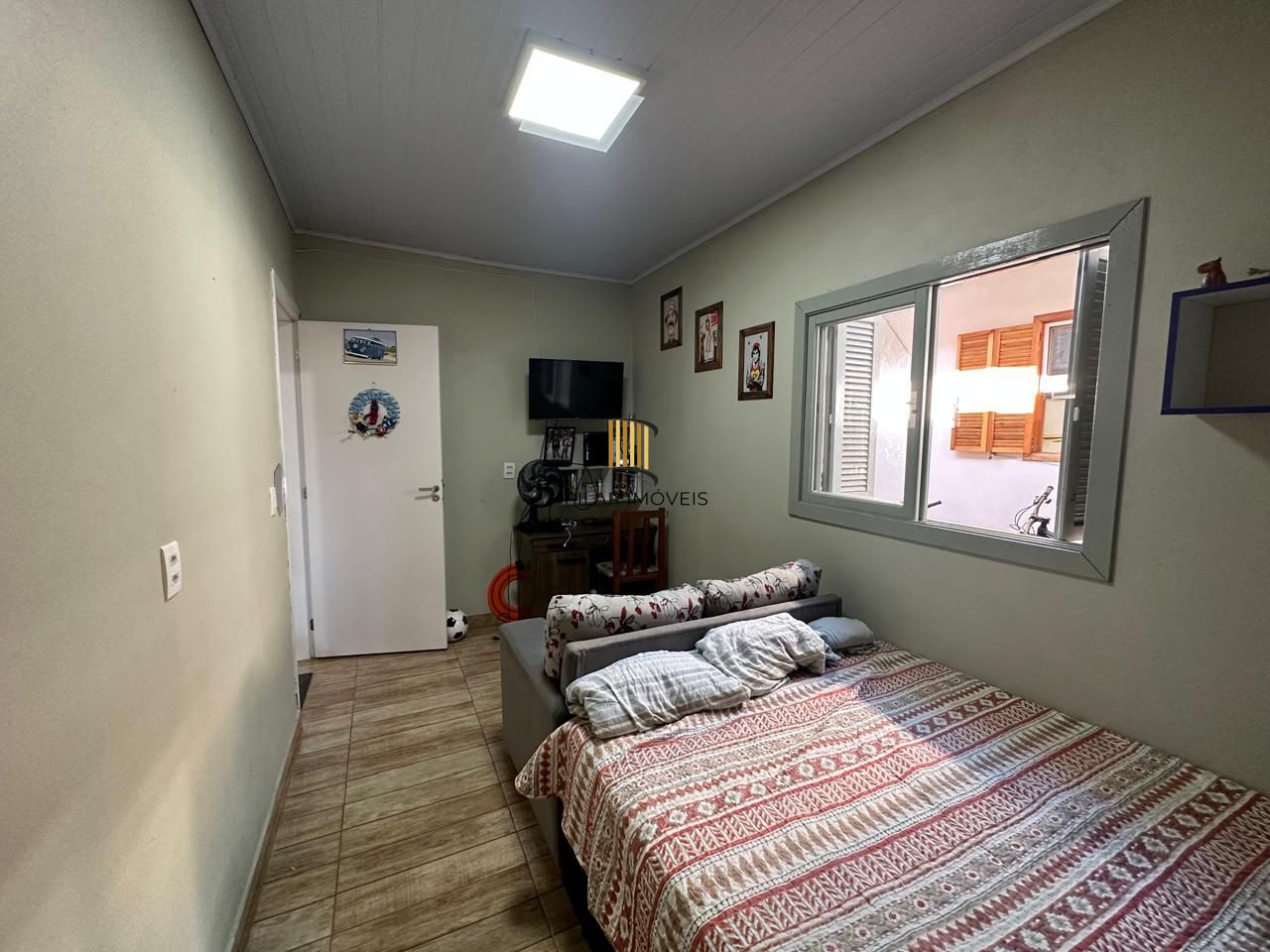 CASA REFORMADA , 4 DORMITORIOS , CHURRASQUEIRA , DESOCUPADA