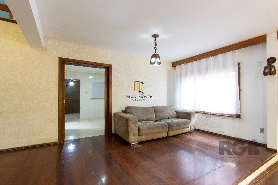 Casa para Venda - 205.5m², 3 dormitórios, sendo 2 suites, 3 vagas - Vila Nova