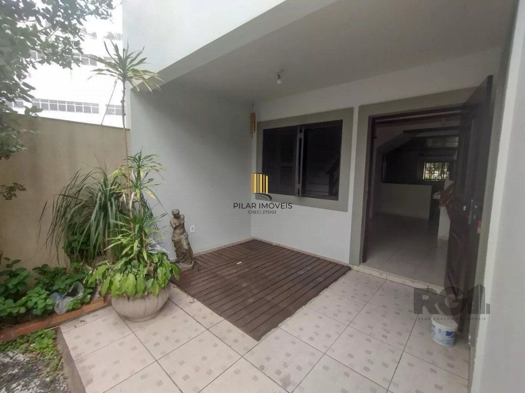 Casa 4 dormitórios, Bairro Cavalhada.