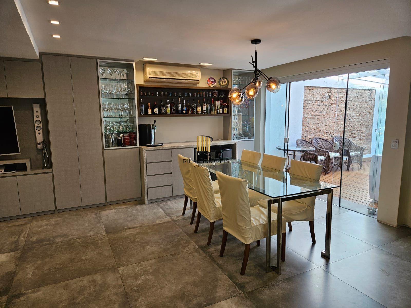 Casa em Condomínio, 03 dormitórios 04 Vagas, 229m²  na Tristeza, Porto Alegre, RS!!