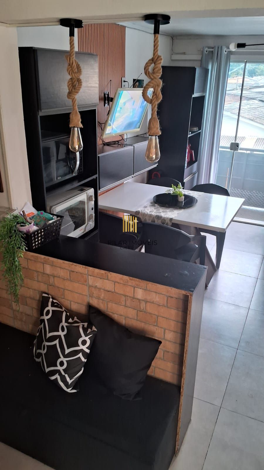 Casa 3 dormitórios no bairro Camaquã