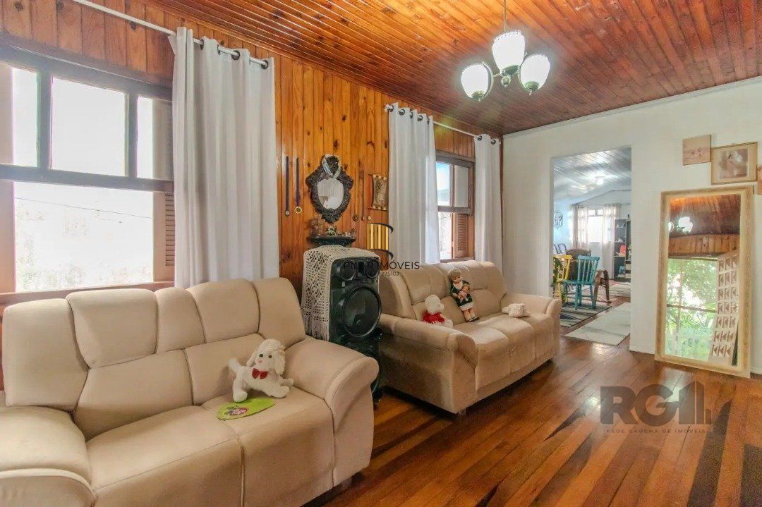Casa para Venda - 251m², 5 dormitórios, 3 vagas - Nonoai
