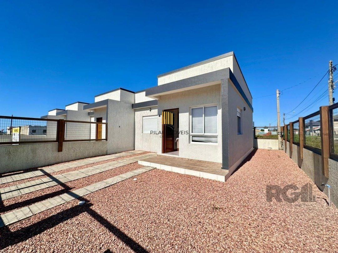 Casa 2 dormitórios no bairro Jardim Beira Mar