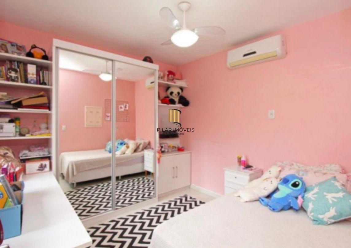 Casa com 2 Dormitórios + Sótão (3º Dormitório) – Ampla, Confortável e Completa