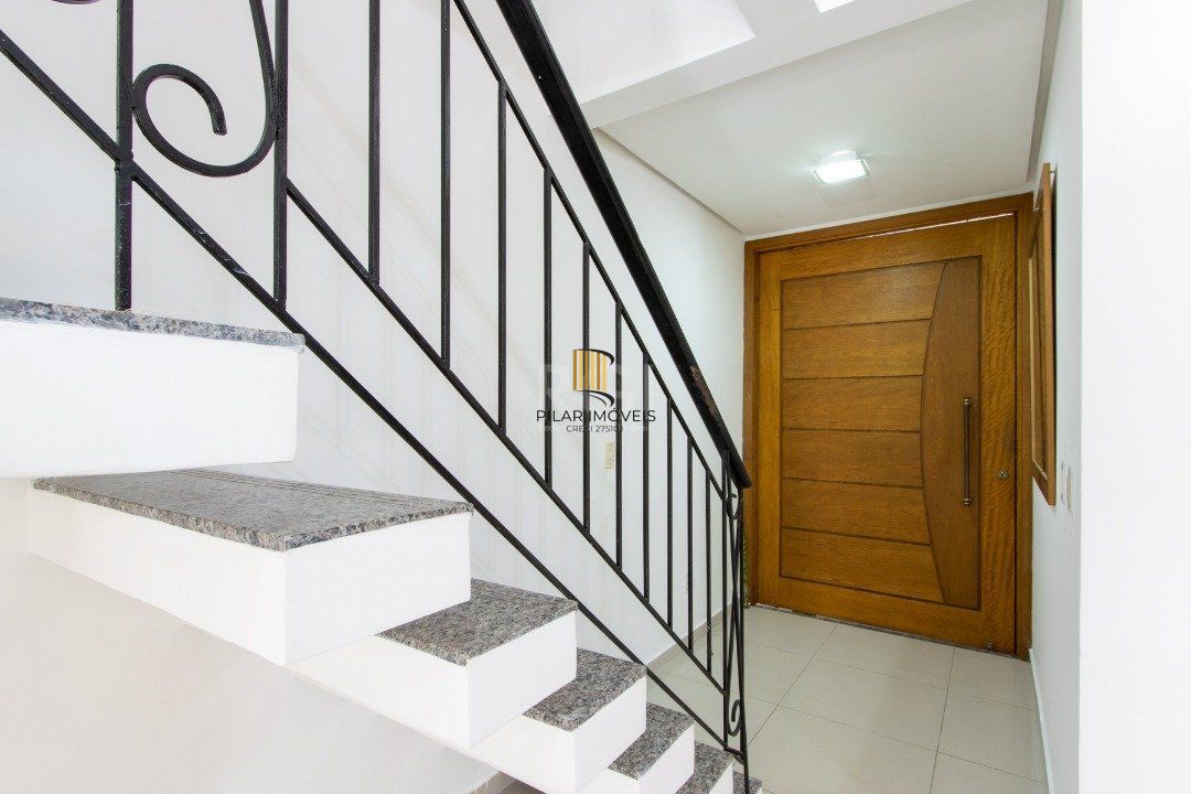 Casa para Venda - 204m², 3 dormitórios, sendo 3 suites, 2 vagas - Espirito Santo
