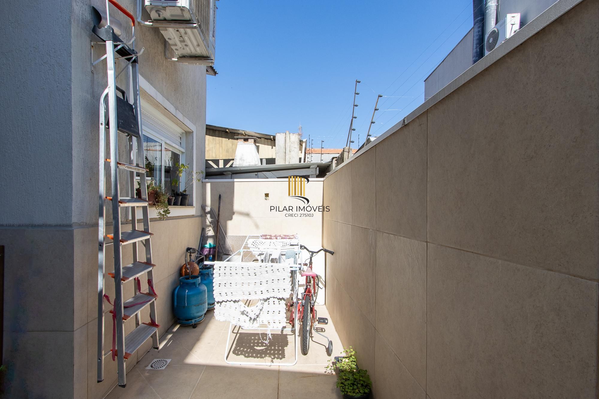 Casa 3 dormitórios