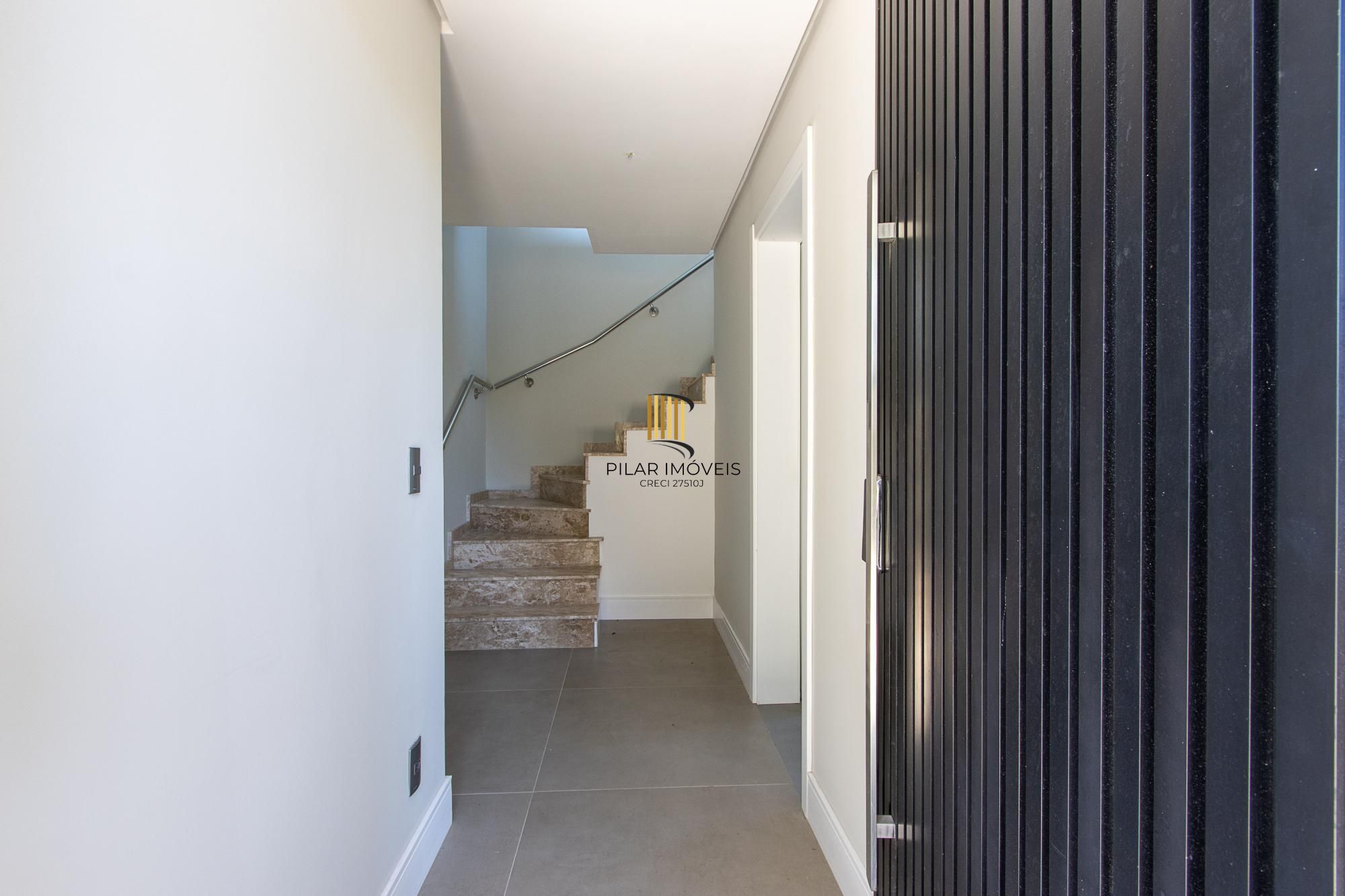 Casa em condomínio com conforto e exclusividade no bairro Tristeza