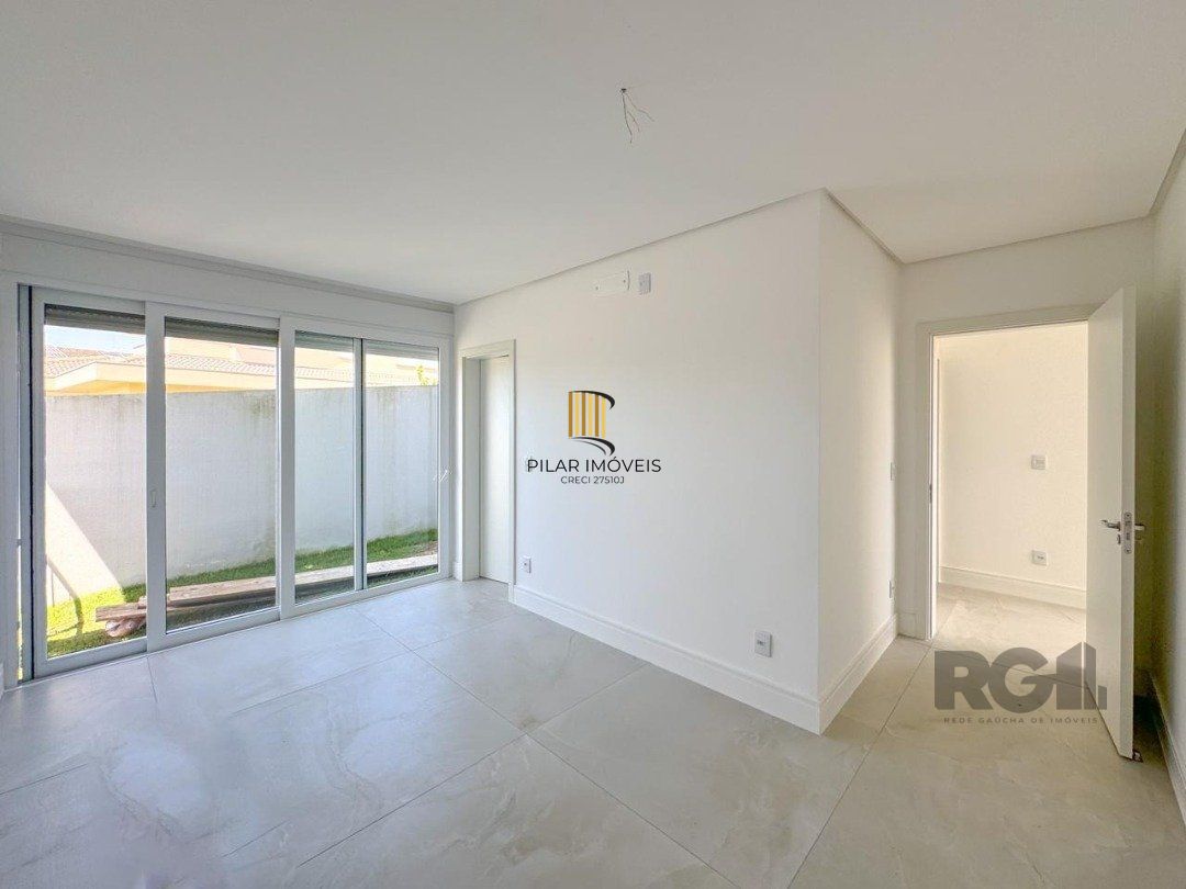Casa Condominio para Venda - 300m², 4 dormitórios, sendo 4 suites, 2 vagas - Alphaville