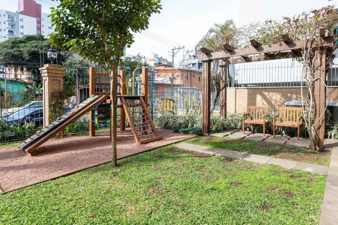 Apartamento para Venda - 323m², 3 dormitórios, sendo 3 suites, 4 vagas - Centro
