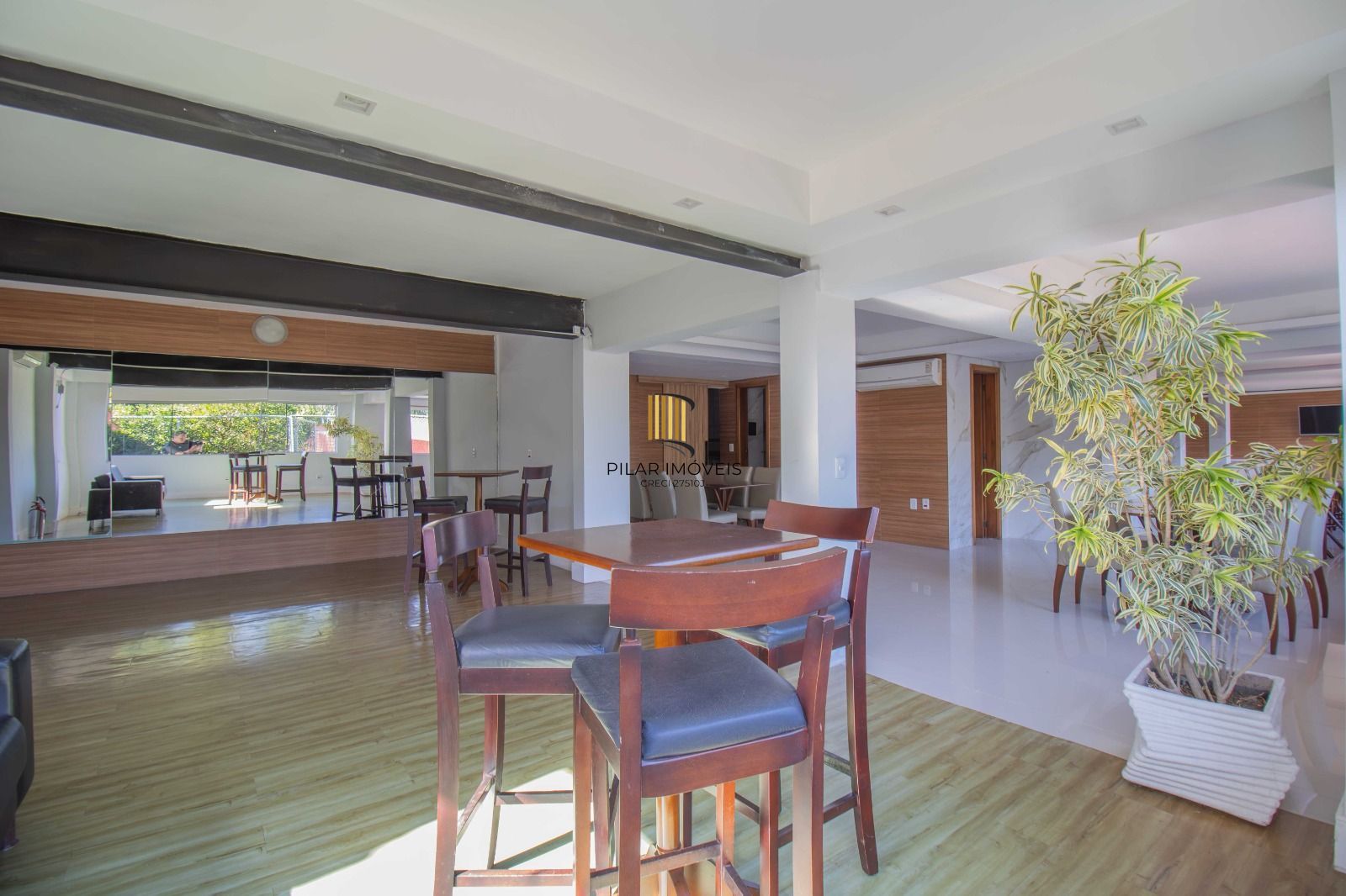 Casa Condominio para Venda - 286.89m², 4 dormitórios, sendo 2 suites, 2 vagas - Cristal