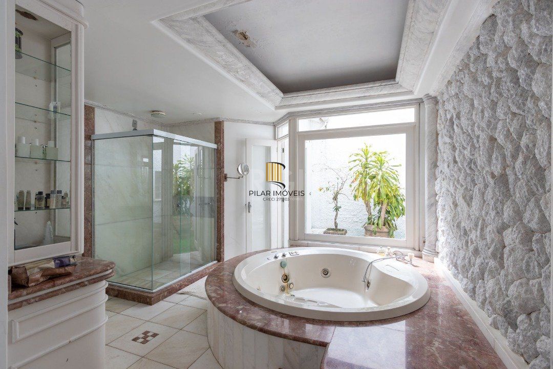 Casa para Venda - 800m², 3 dormitórios, sendo 3 suites, 4 vagas - Vila Assunção