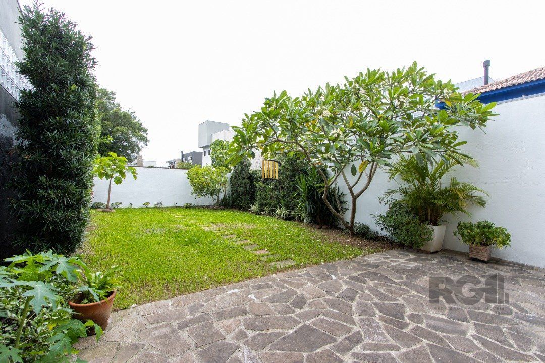 Casa para Venda - 170m², 3 dormitórios, sendo 1 suites, 2 vagas - Lagos De Nova Ipanema