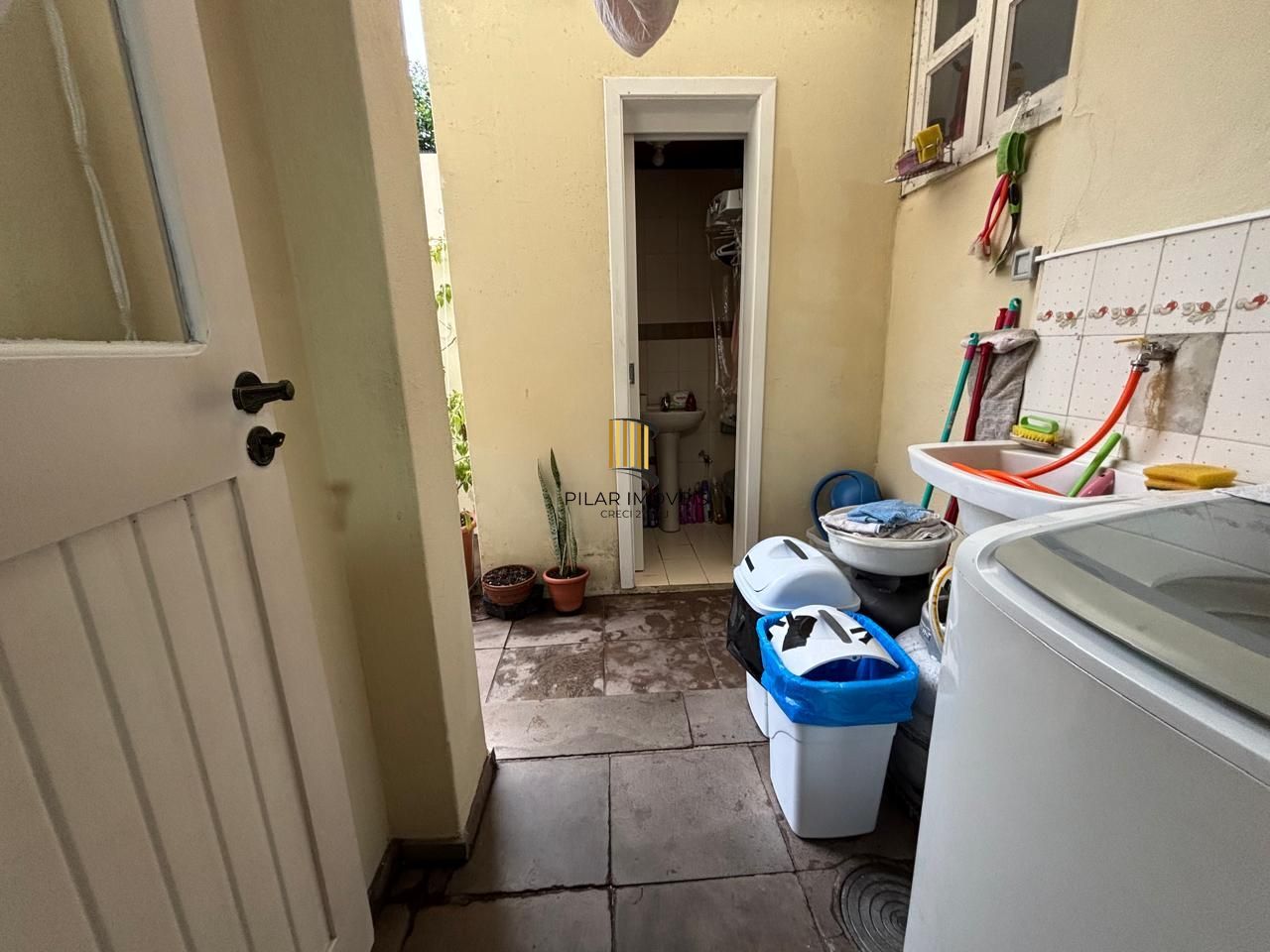 Excelente Casa 2 Dormitórios em Condomínio Fechado