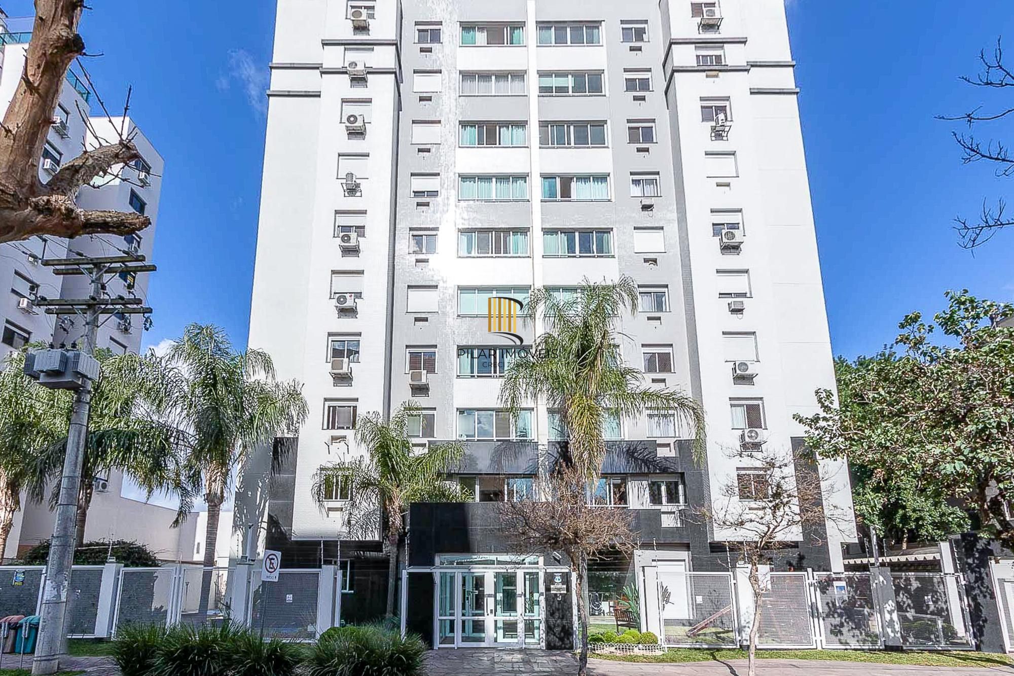 Apartamento de 3 dormitórios, 1 suíte e 2 vagas escrituradas no bairro Tristeza.