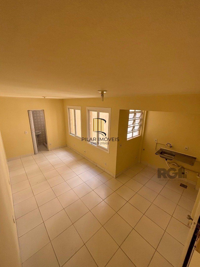 apartamento JK em otimo estado de conservação , prédio com elevador .