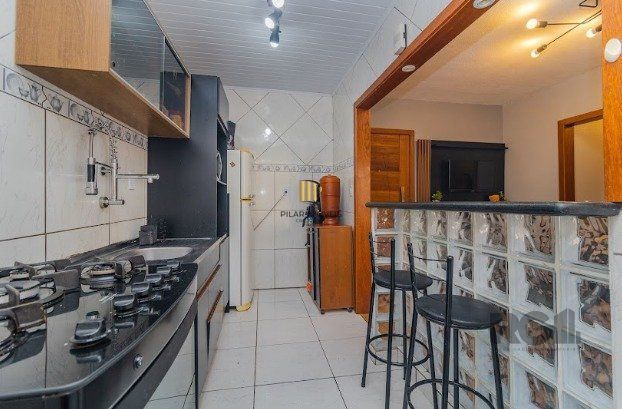 APARTAMENTO REFORMADO DE 02 DORMITÓRIOS PERTO DE SUPERMERCADOS, ONIBUS E FARMACIAS