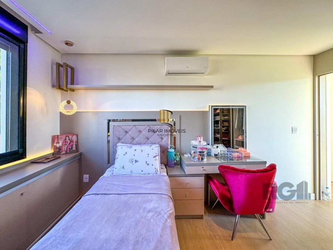 Casa Condominio para Venda - 340m², 4 dormitórios, sendo 4 suites, 4 vagas - Alphaville