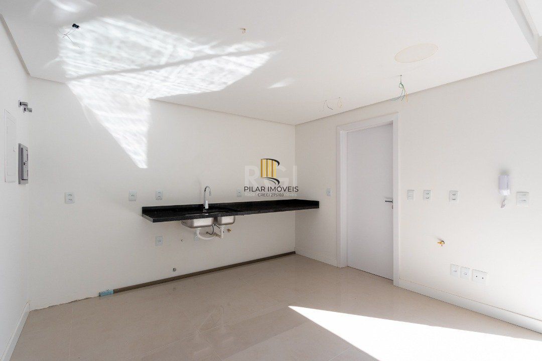 Casa Condominio para Venda - 306.18m², 3 dormitórios, sendo 3 suites, 3 vagas - Vila Assunção