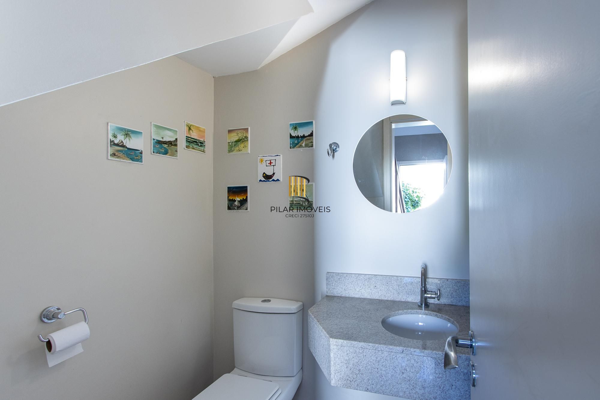 Casa condomínio | 3 dormitórios | 1 Suíte | 240,82 Privativos | 2 Vagas | Bairro Teresópolis