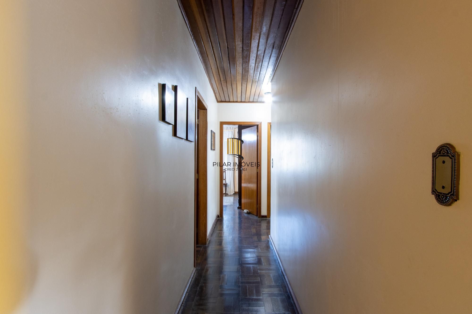 Casa para Venda - 180m², 3 dormitórios, sendo 1 suites, 2 vagas - Ipanema