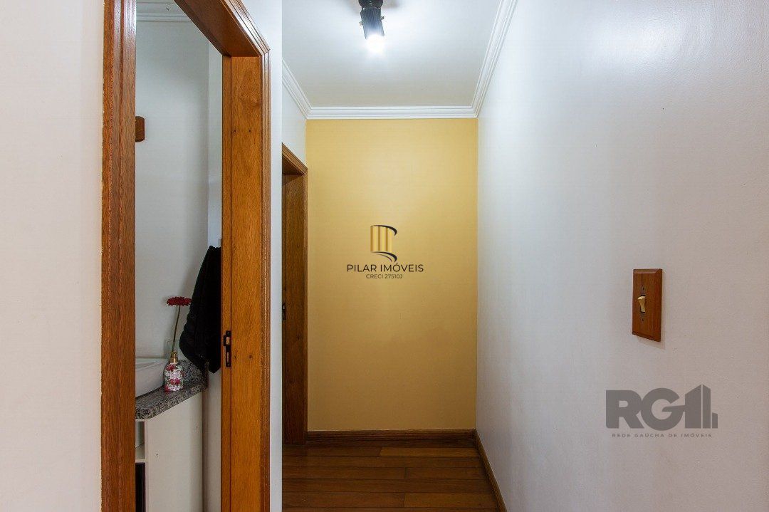 Casa 4 Dormitório(s) Bairro Nonoai
