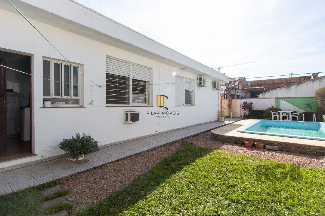 Casa 3 dormitórios no bairro Três Figueiras