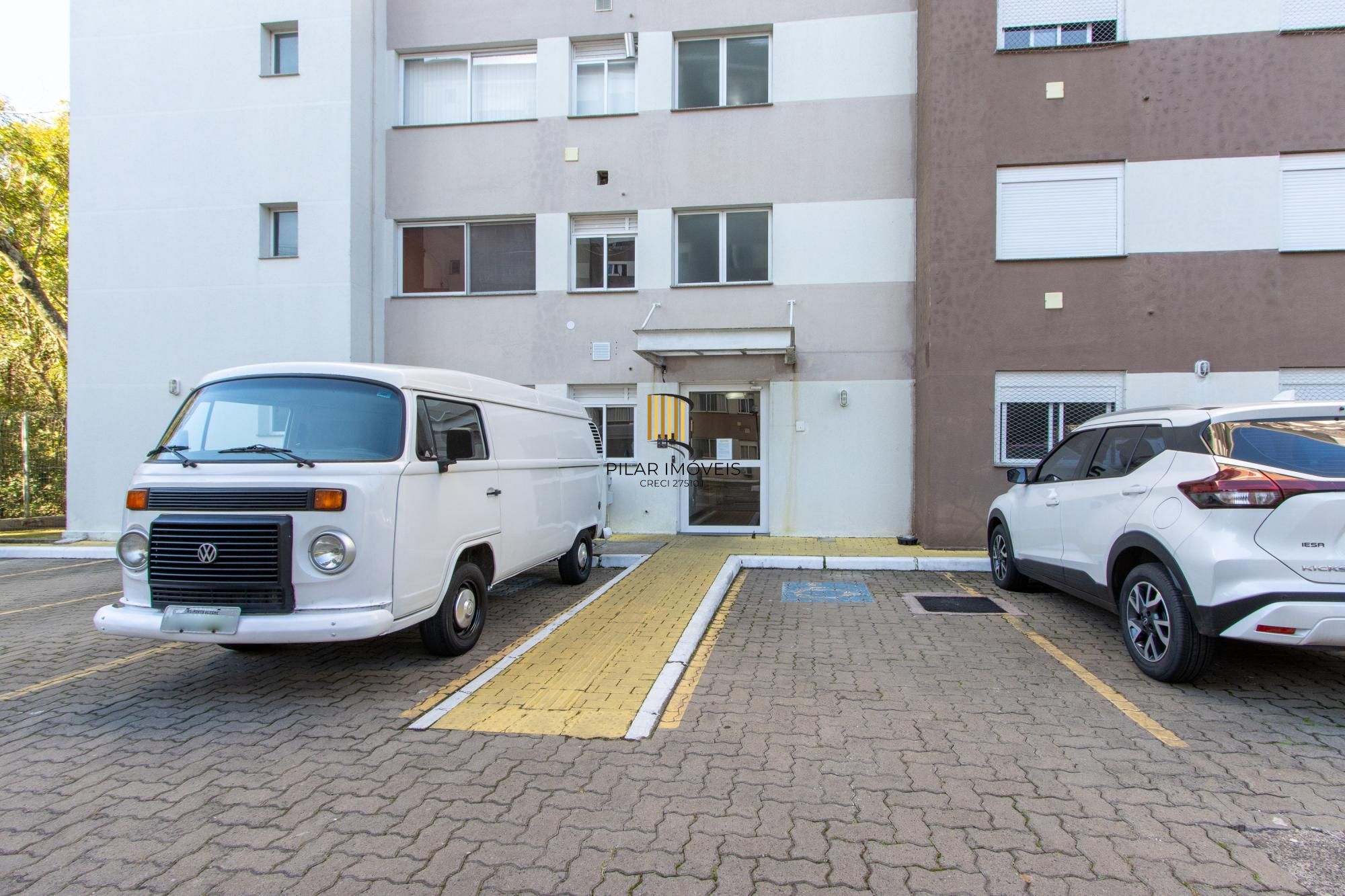 Apartamento  com  2 dormitórios, cozinha americana, Banheiro social, gás central, 1 vaga