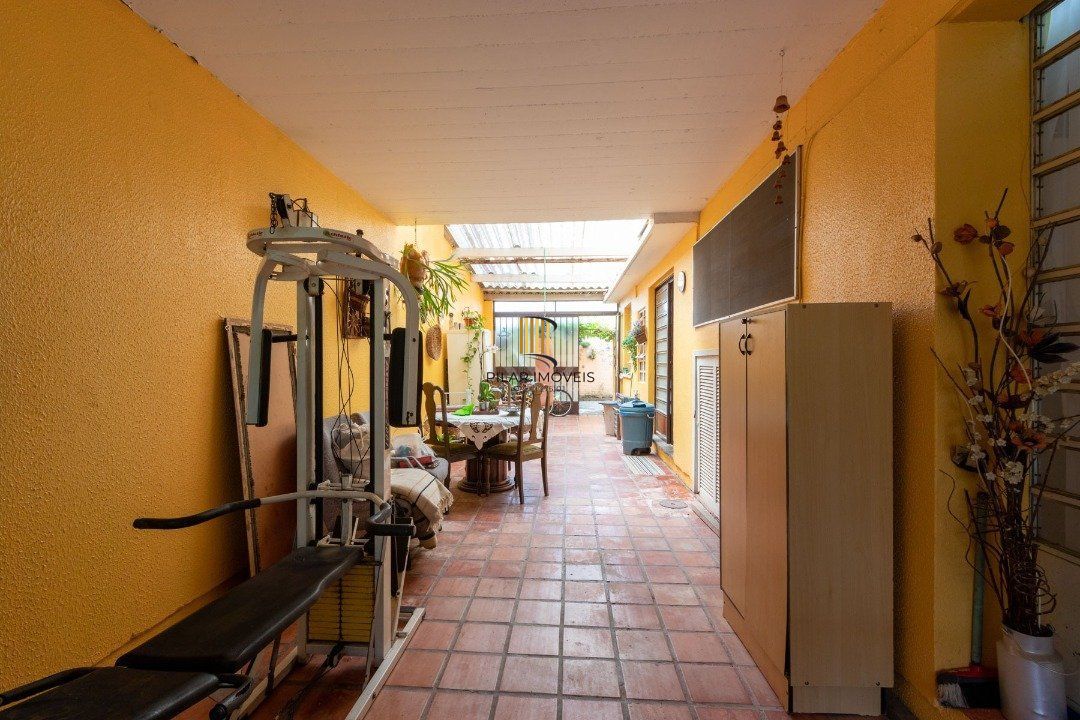 Casa para Venda - 435m², 4 dormitórios, sendo 4 suites, 4 vagas - Cristal