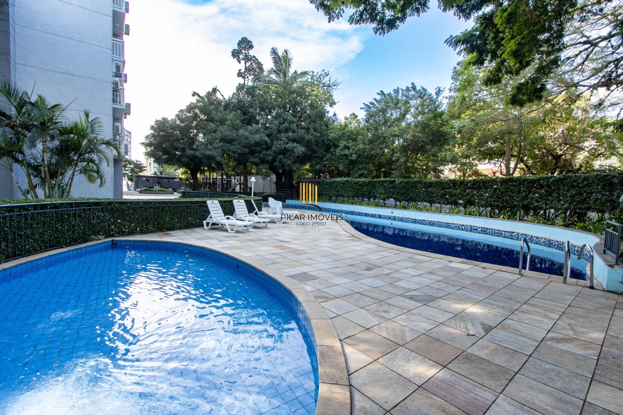 Apartamento no Bairro Cristal de 3 dormitórios,1 Suíte, Semi mobiliado com 1 vaga escriturada